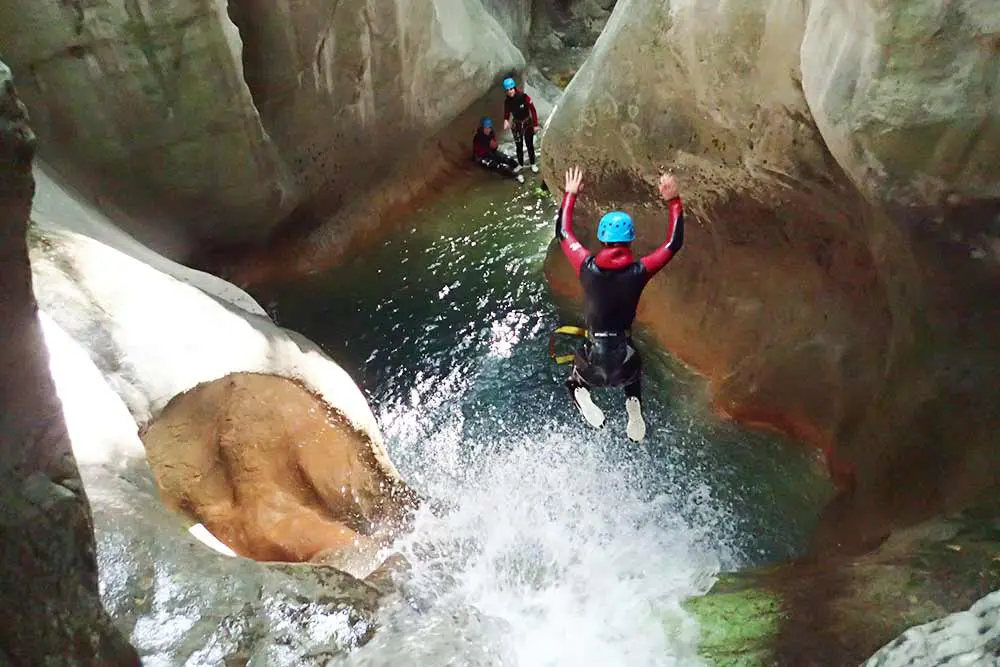 saut au canyon du pont du diable