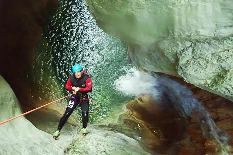 rappel au canyon du pont du diable annecy