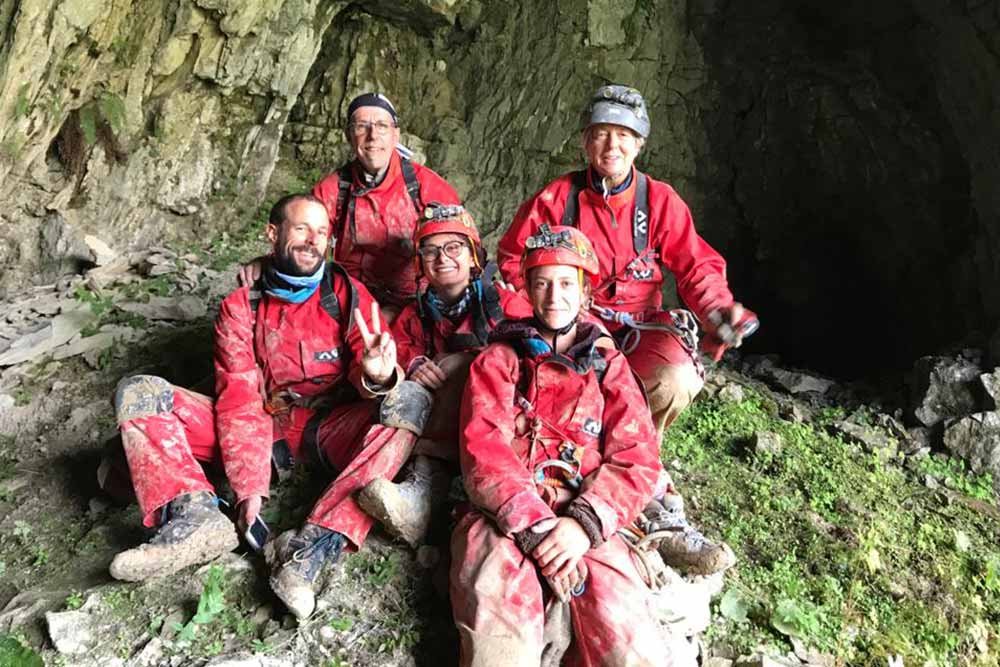 famille en spéléologie à annecy