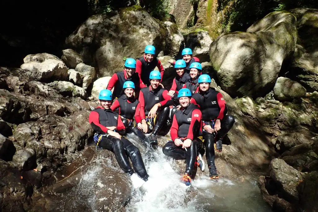 goupe entreprise en canyoning à annecy