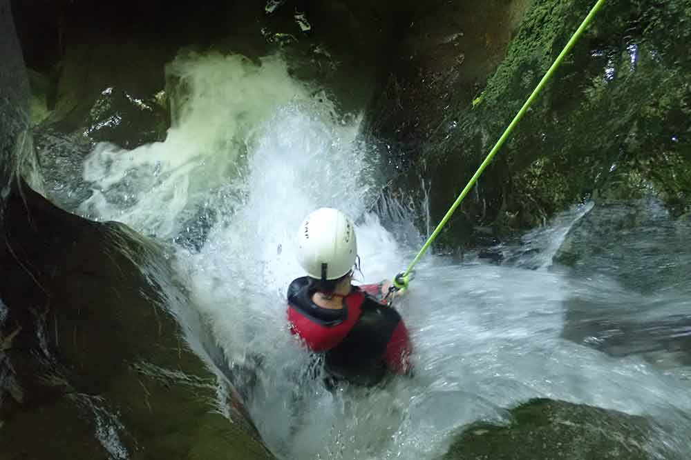 descente en rappel toboggan canyoning