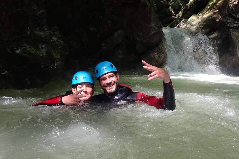 famille descente de cascade Angon Talloires