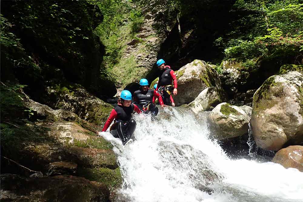 marche en riviere descente canyon haute savoie