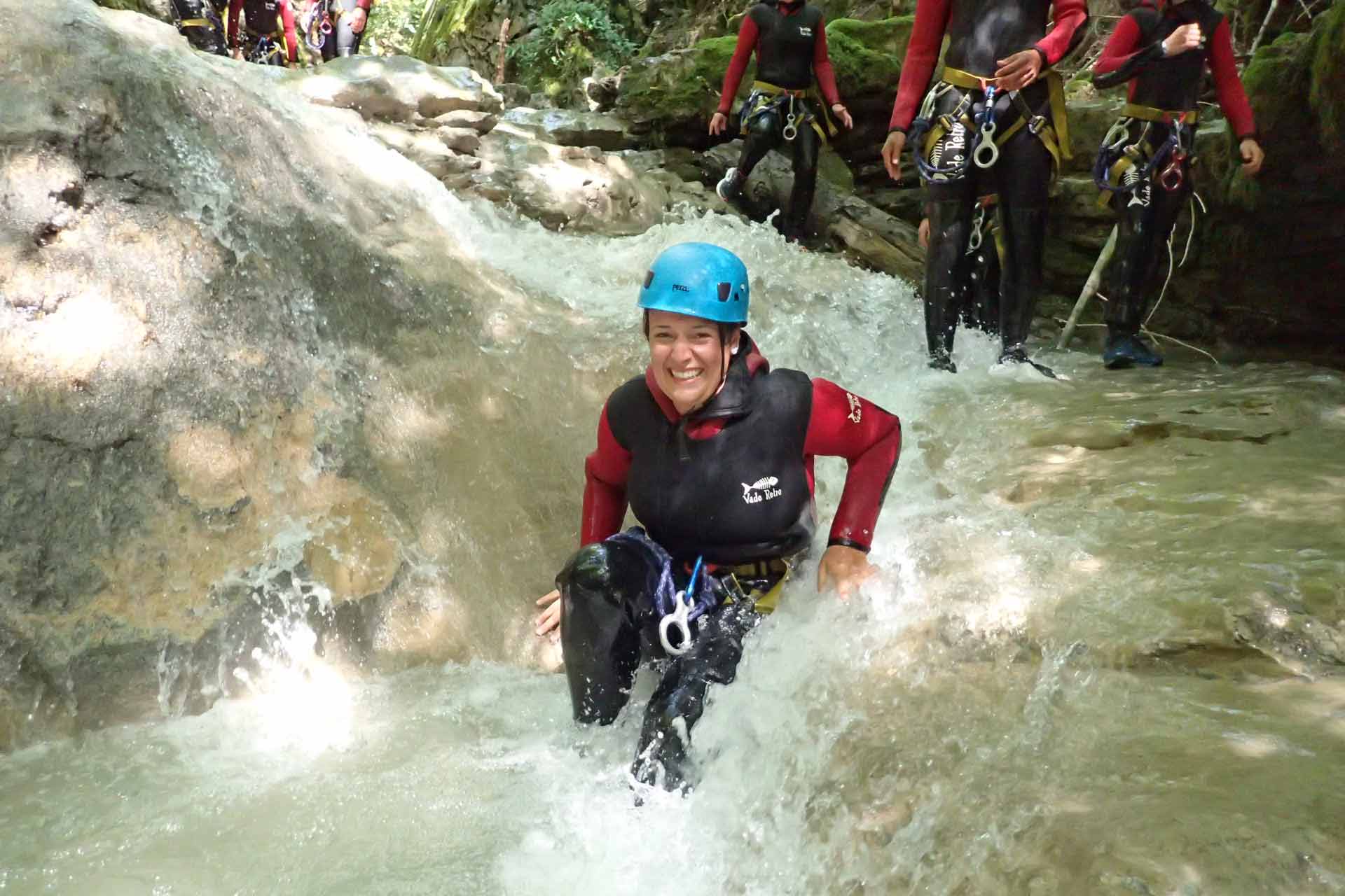 canyoning val darly femme en canyon
