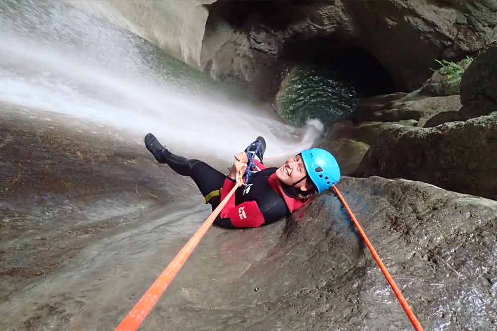 rappel angon val d arly canyoning