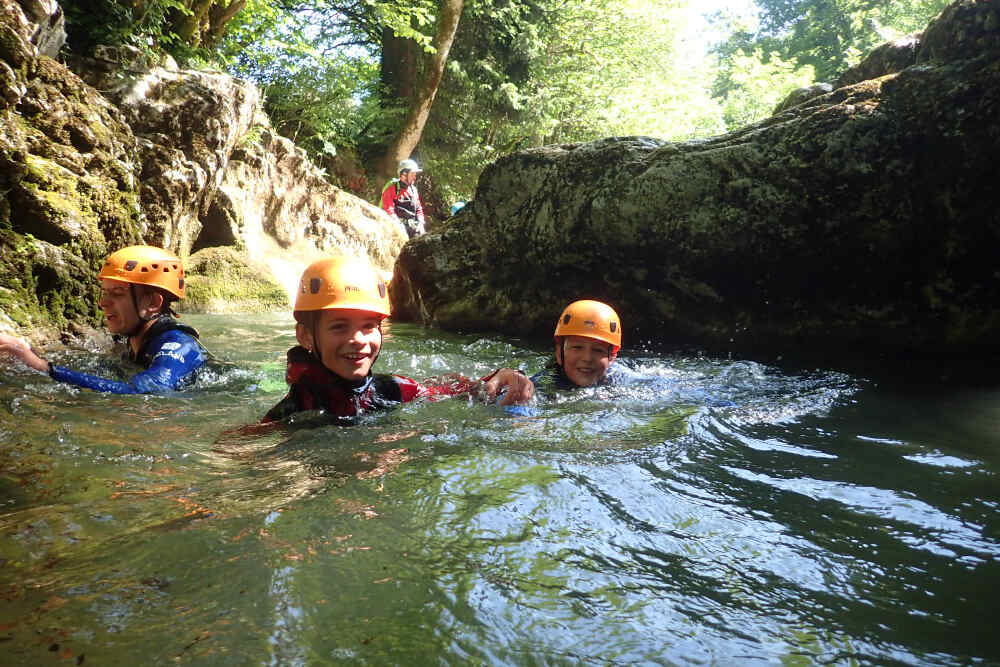 enfants en canyoning saoie grand revard