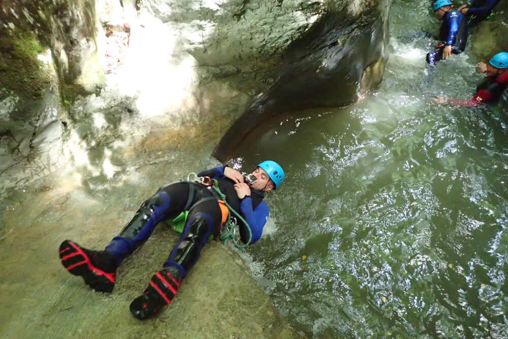 toboggan en arrière savoie grand revard canyoning