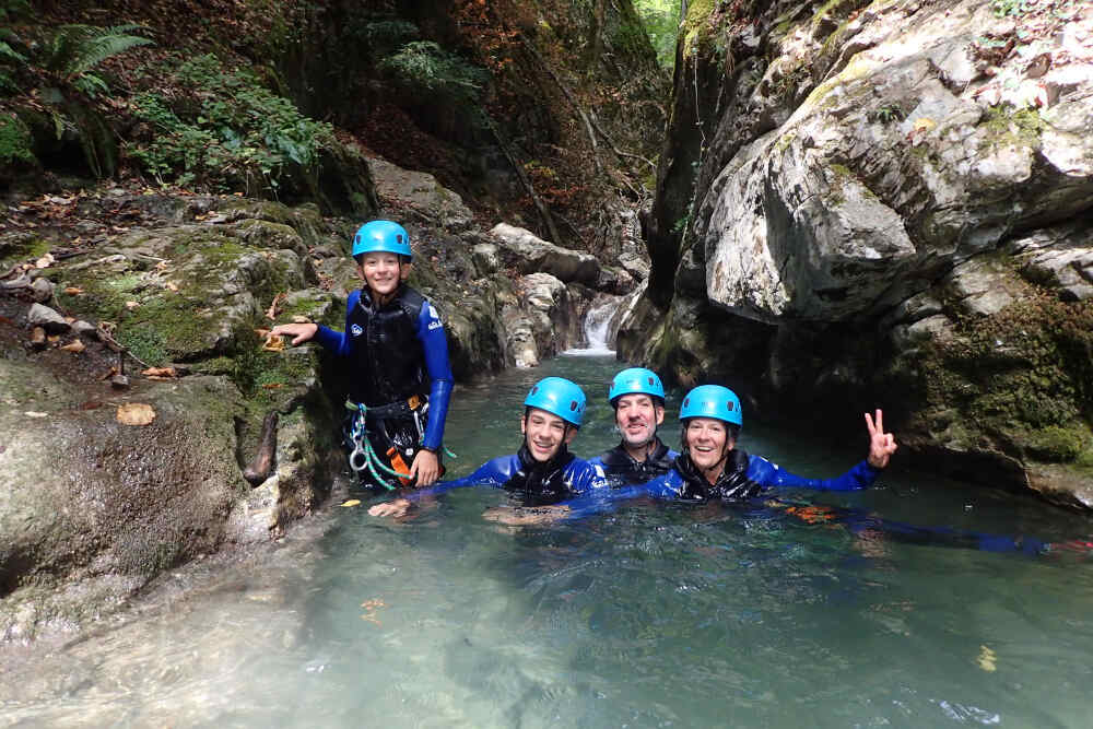 famille en canyon saint jorioz