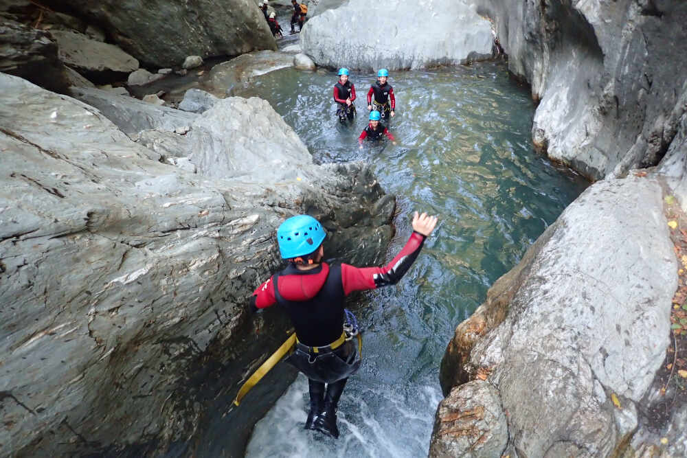 saut aquatique canyoning eau rousse