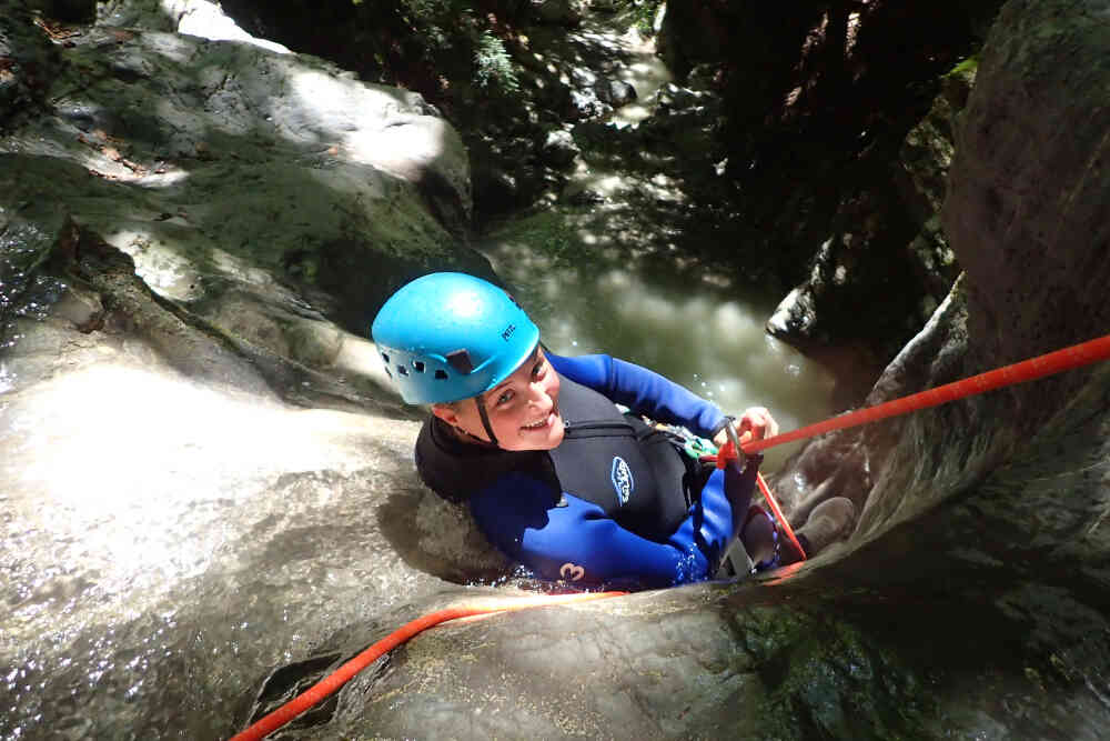 descente en rappel au canyon de lathuile