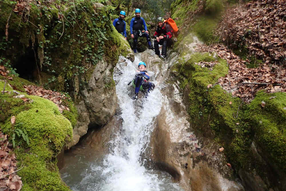 toboggan cascade canyoning annecy saut du moine