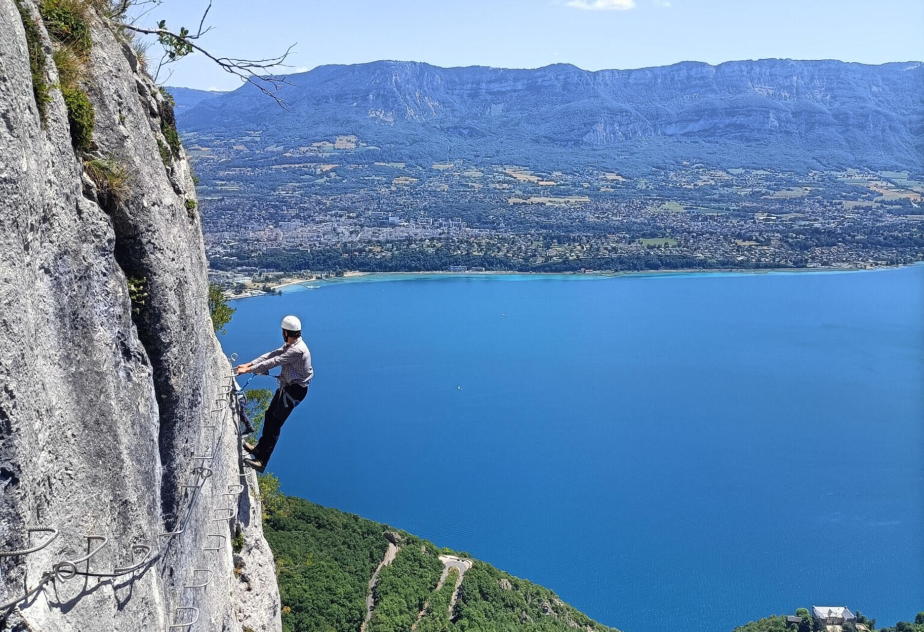 homme via ferrata roc de cornillon